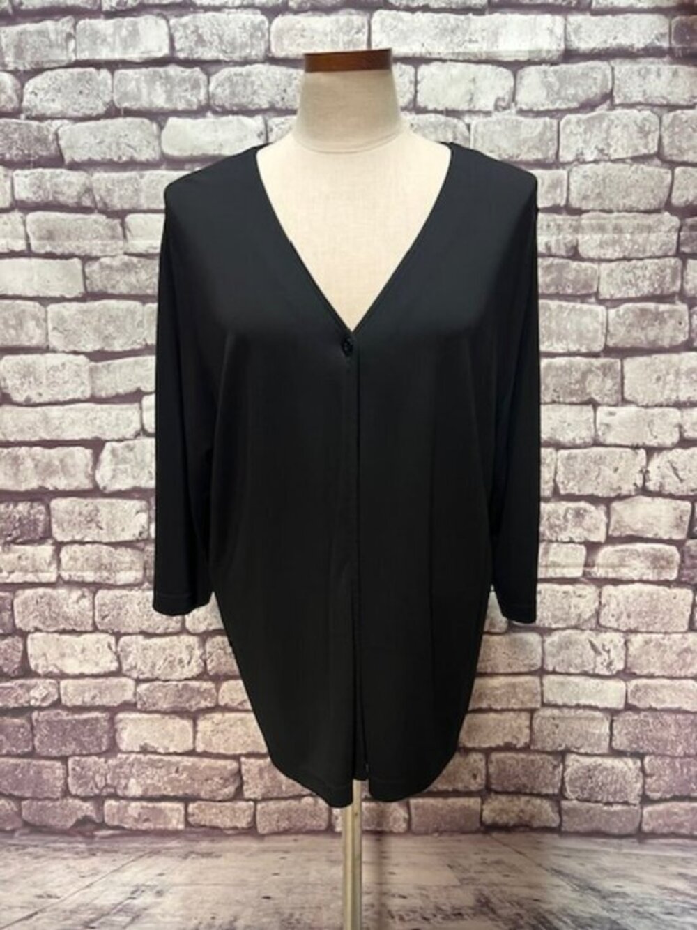August Max Women Black 1 Button Cardigan Size X